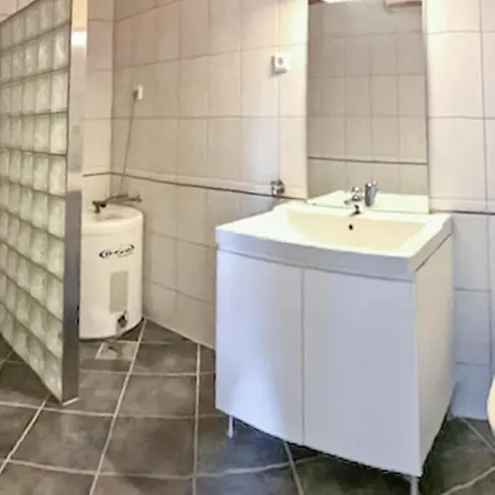 Gorgeous With Wifi *