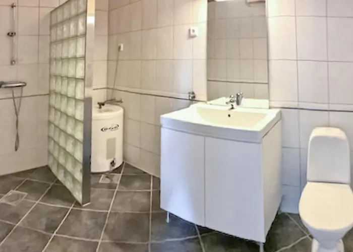 Gorgeous With Wifi *